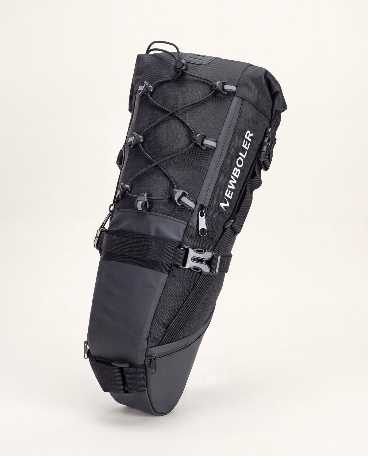 Sacoche de selle vélo bikepacking noire 10 à 15 L, roll-top et cordon élastique