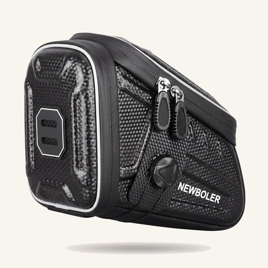 Sacoche de selle vélo réfléchissante à outils, coque rigide EVA noire avec molette Knob Lock, vue trois-quarts